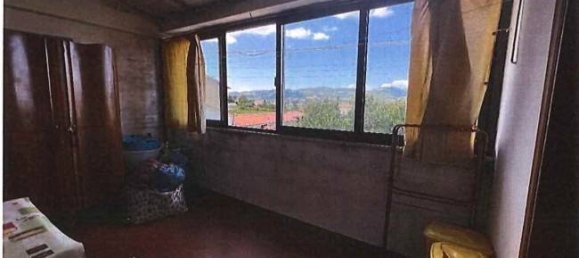 4 bedrooms Apartment in Gubbio, Italy No. 191589 5