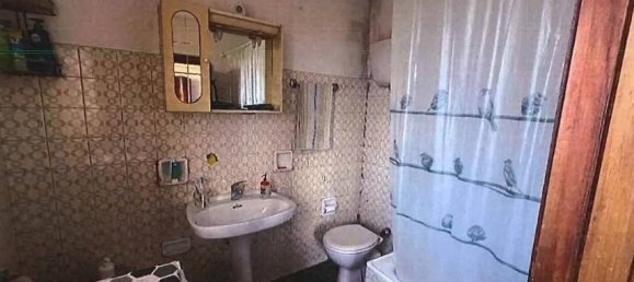 4 bedrooms Apartment in Gubbio, Italy No. 191589 9