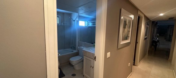 6 bedrooms Penthouse in Cadiz, Spain No. 134520 12