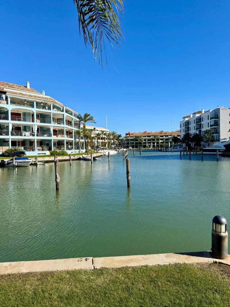 6 bedrooms Penthouse in Cadiz, Spain No. 134520