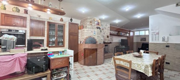 6غرفة فيلا في Bitonto, Italy رقم 22377 36