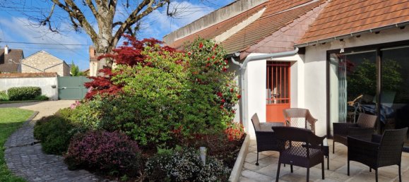 Villa de 4 dormitorios en Orleans, France No. 70366 2