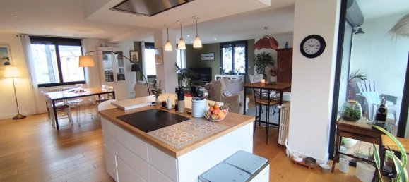 5 bedrooms House in Nantes, France No. 362421 4