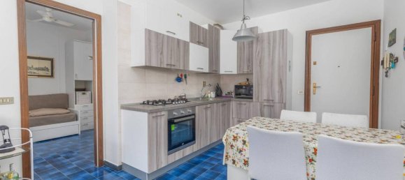 3 rooms Apartment in Lavagna, Italy No. 110644 9