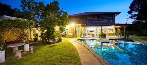 6 bedrooms House for sale in Pattaya, Chonburi, Eastern Thailand, Thailand № 142279 2