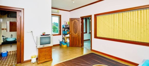 6 bedrooms House for sale in Pattaya, Chonburi, Eastern Thailand, Thailand № 142279 12