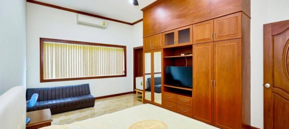 6 bedrooms House for sale in Pattaya, Chonburi, Eastern Thailand, Thailand № 142279 13