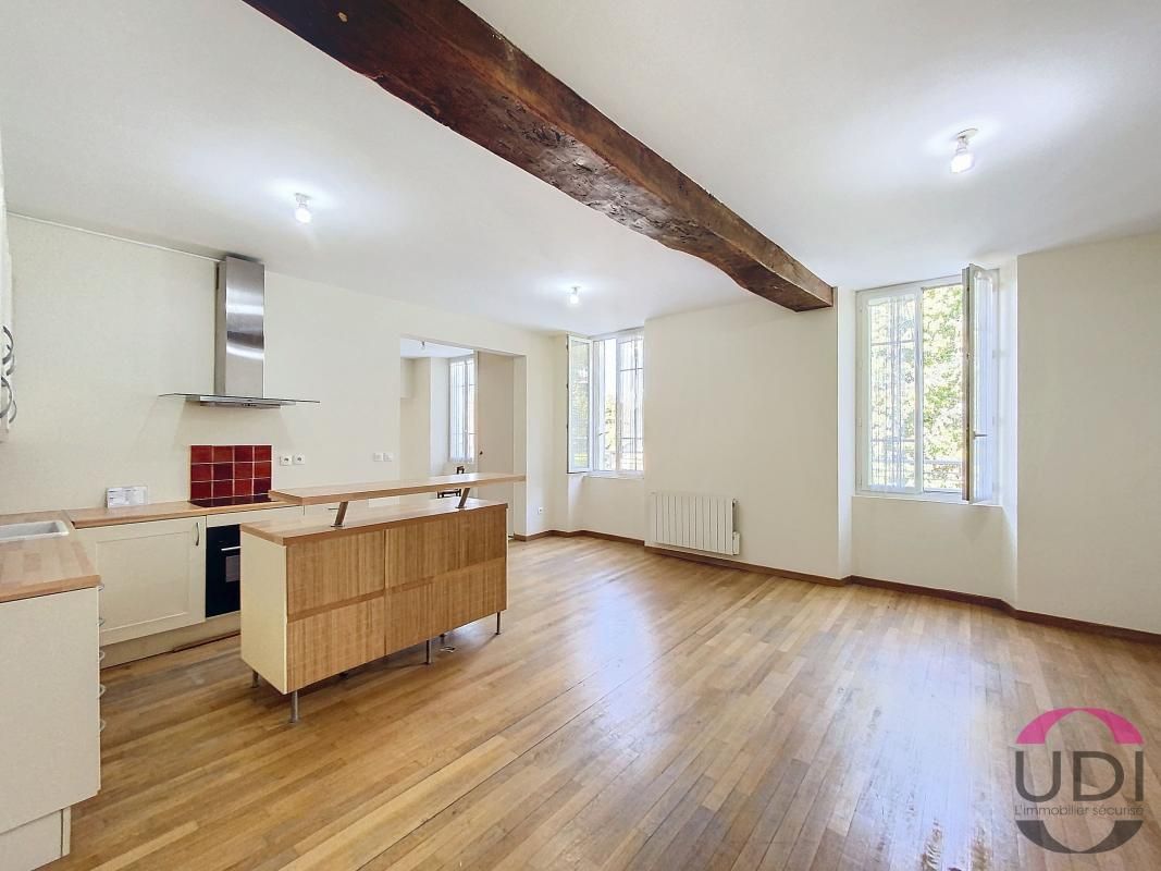 2 bedrooms Duplex in Corbeil-Essonnes, France No. 144116