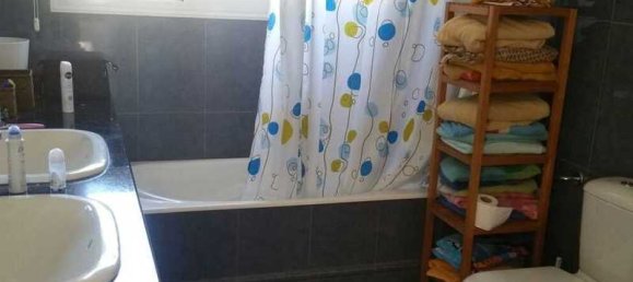 Casa de 4 dormitorios en Mouttagiaka, Cyprus No. 6631 2