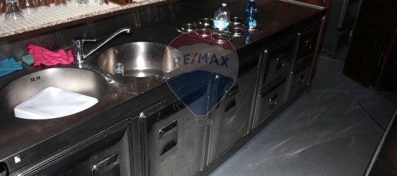 Gewerbliche Immobilie in Cuorgnè, Italy 270m², Nr. 12996 36