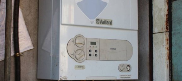 Gewerbliche Immobilie in Cuorgnè, Italy 270m², Nr. 12996 33