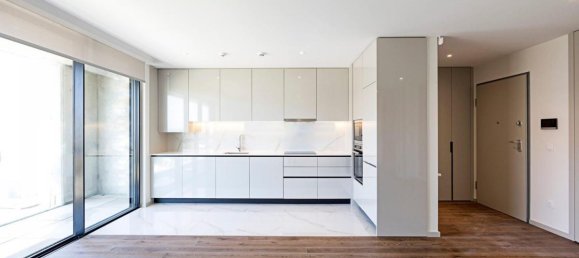 2 bedrooms Condo in Espinho, Portugal No. 1640 3