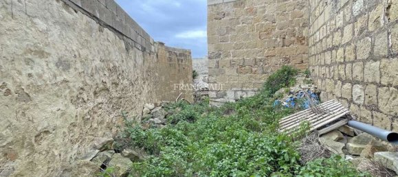 Таунхаус с 3 спальнями в Заббар, Мальта № 1854 24