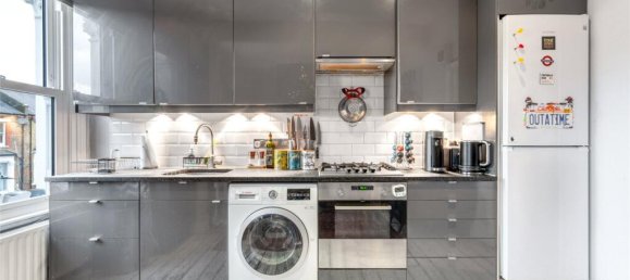 2 bedrooms Apartment in London, United Kingdom No. 7416 8