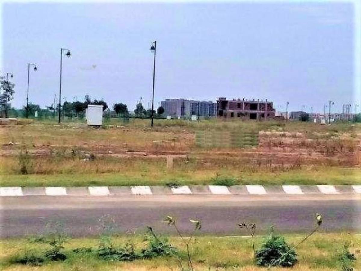 Земельный участок в Мохали, Индия № 33574