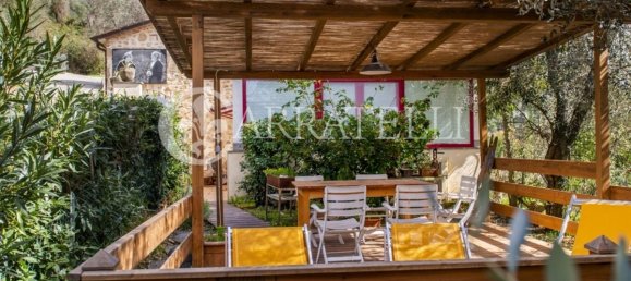 Дом с 8 спальнями в Камайоре, Италия № 116739 37