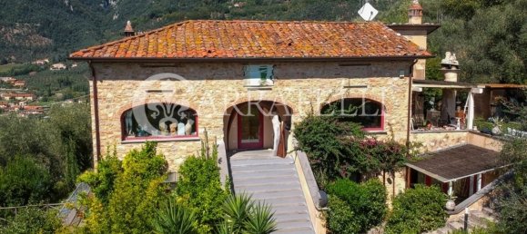 Дом с 8 спальнями в Камайоре, Италия № 116739 6