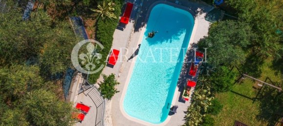 Дом с 8 спальнями в Камайоре, Италия № 116739 11