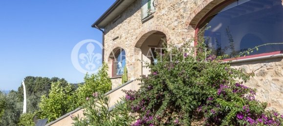 Дом с 8 спальнями в Камайоре, Италия № 116739 8