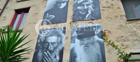 Дом с 8 спальнями в Камайоре, Италия № 116739 40