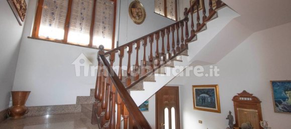 3 Schlafzimmer Haus in Trino, Italy, Nr. 232080 10
