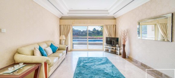 Вилла с 5 спальнями в Meadows, ОАЭ № 112120 14