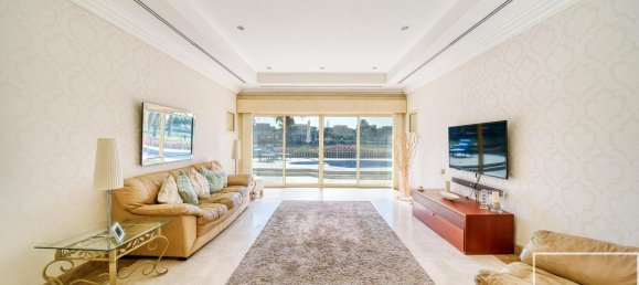 Вилла с 5 спальнями в Meadows, ОАЭ № 112120 8