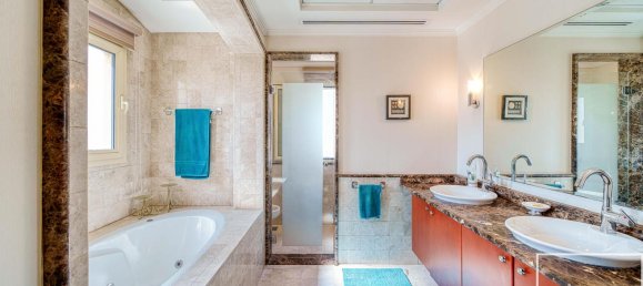 Вилла с 5 спальнями в Meadows, ОАЭ № 112120 12