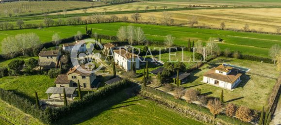 3 bedrooms House in Cortona, Italy No. 128571 20