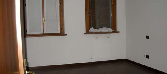 3 rooms Apartment in Besana in Brianza, Italy No. 3741 3