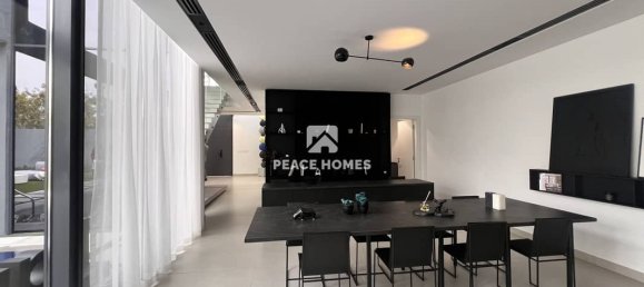 4 bedrooms Villa in Tilal City, UAE No. 19275 7