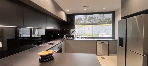 4 bedrooms Villa in Tilal City, UAE No. 19275 4