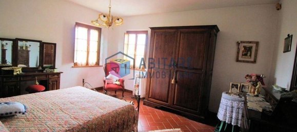 5 rooms House in Terricciola, Italy No. 216408 4