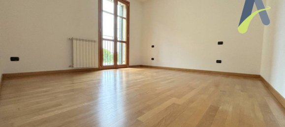 2 bedrooms Apartment in Mira, Italy No. 259534 7