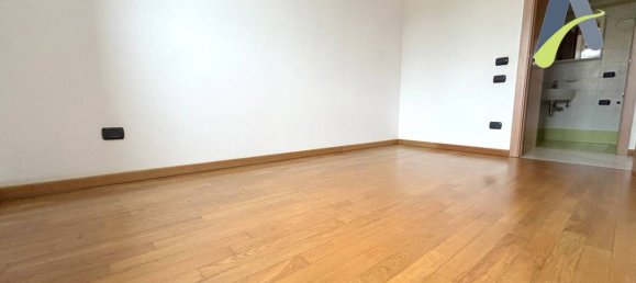 2 bedrooms Apartment in Mira, Italy No. 259534 12