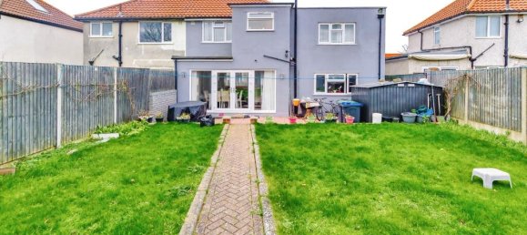 5 Schlafzimmer Haus in New Addington, United Kingdom, Nr. 8101 8