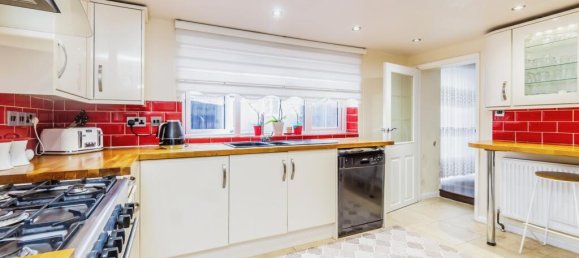 5 Schlafzimmer Haus in New Addington, United Kingdom, Nr. 8101 10