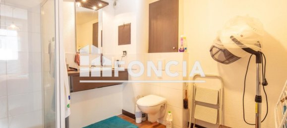 Apartamento de 1 dormitorio en Voiron, France No. 194193 6