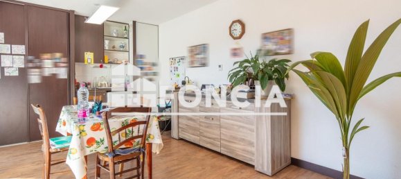 Apartamento de 1 dormitorio en Voiron, France No. 194193 9