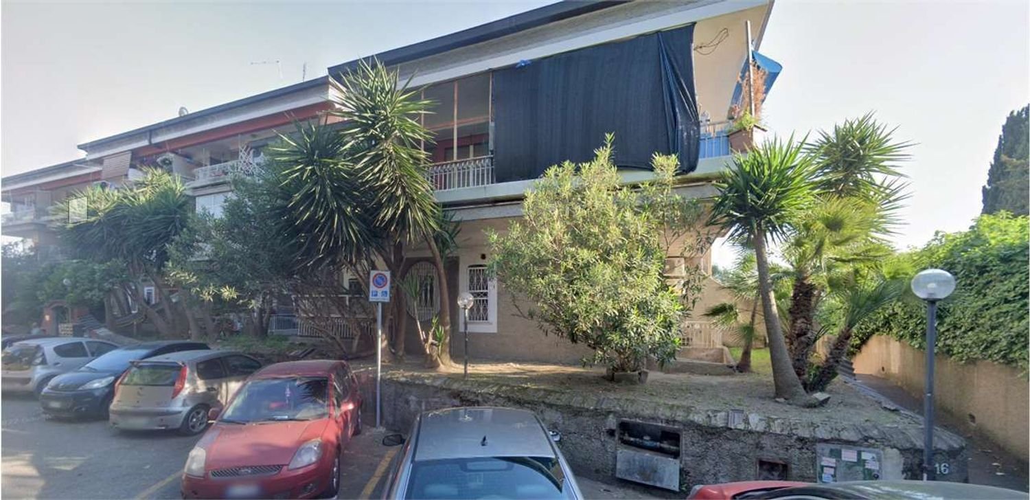 1 bedroom Apartment in Rome, Italy No. 335065