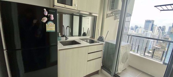 Studio in the Condo in Ratchathewi, Thailand No. 4690 2