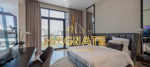 4 bedrooms Villa in Jumeirah Beach Residence, UAE No. 795 5