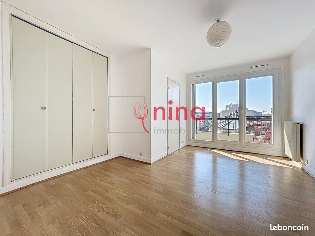 Studio in Alfortville, France No. 124955