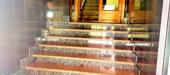 4 bedrooms Apartment in Leon, Spain No. 105246 10