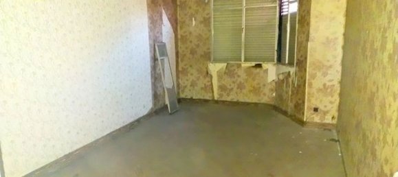 4 bedrooms Apartment in Leon, Spain No. 105246 3