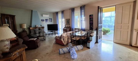 3 غرف نوم فيلا في Gossolengo, Italy رقم 220106 8