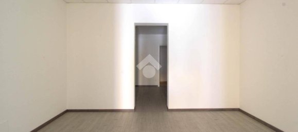 2-Zimmer Gewerbliche Immobilie in Capriolo, Italy, Nr. 141644 5