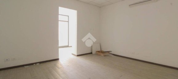 2-Zimmer Gewerbliche Immobilie in Capriolo, Italy, Nr. 141644 7