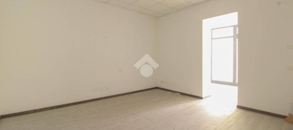 2-Zimmer Gewerbliche Immobilie in Capriolo, Italy, Nr. 141644 6
