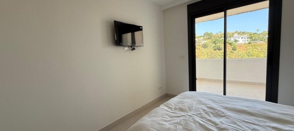 Apartamento de 3 dormitorios en La Quinta, Spain No. 43459 12
